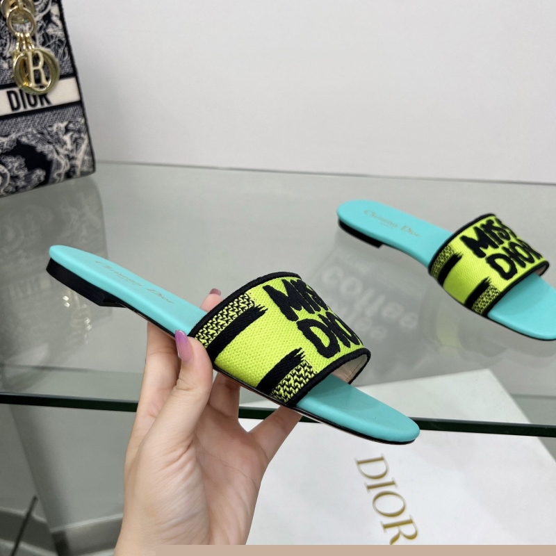 ch**an D*or slippers